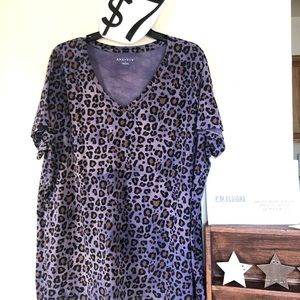 Ladies animal print vneck